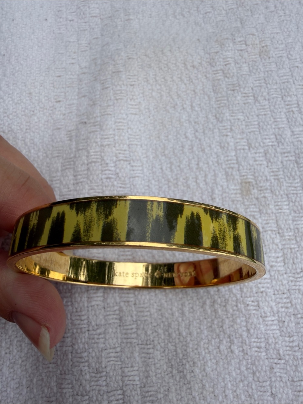 kate spade Yellow and Olive Green Enamel Gold-Tone Bangle Bracelet